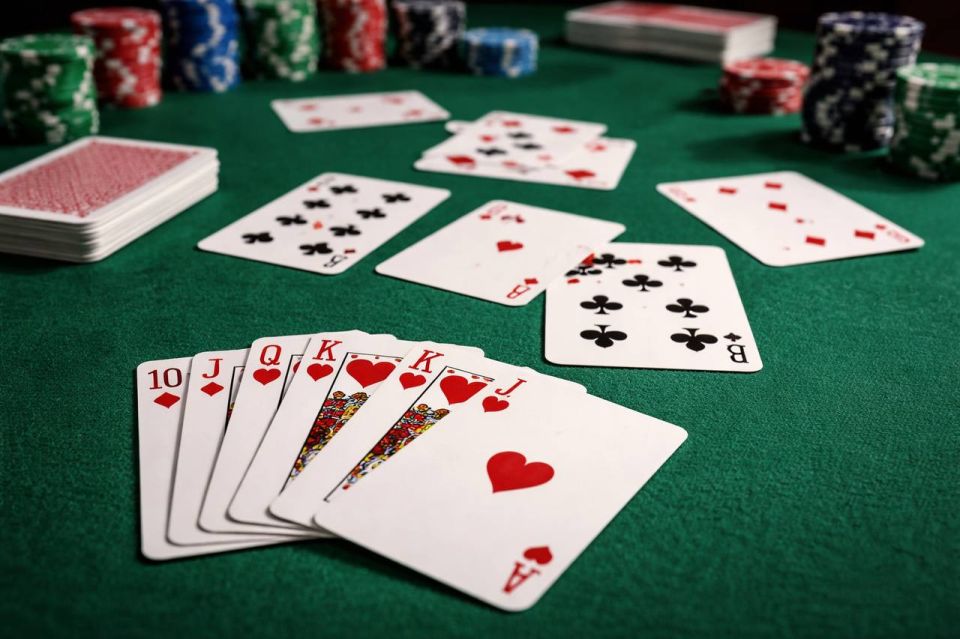 Саратовцы заплатили 750 тысяч за организацию подпольного покерного клуба