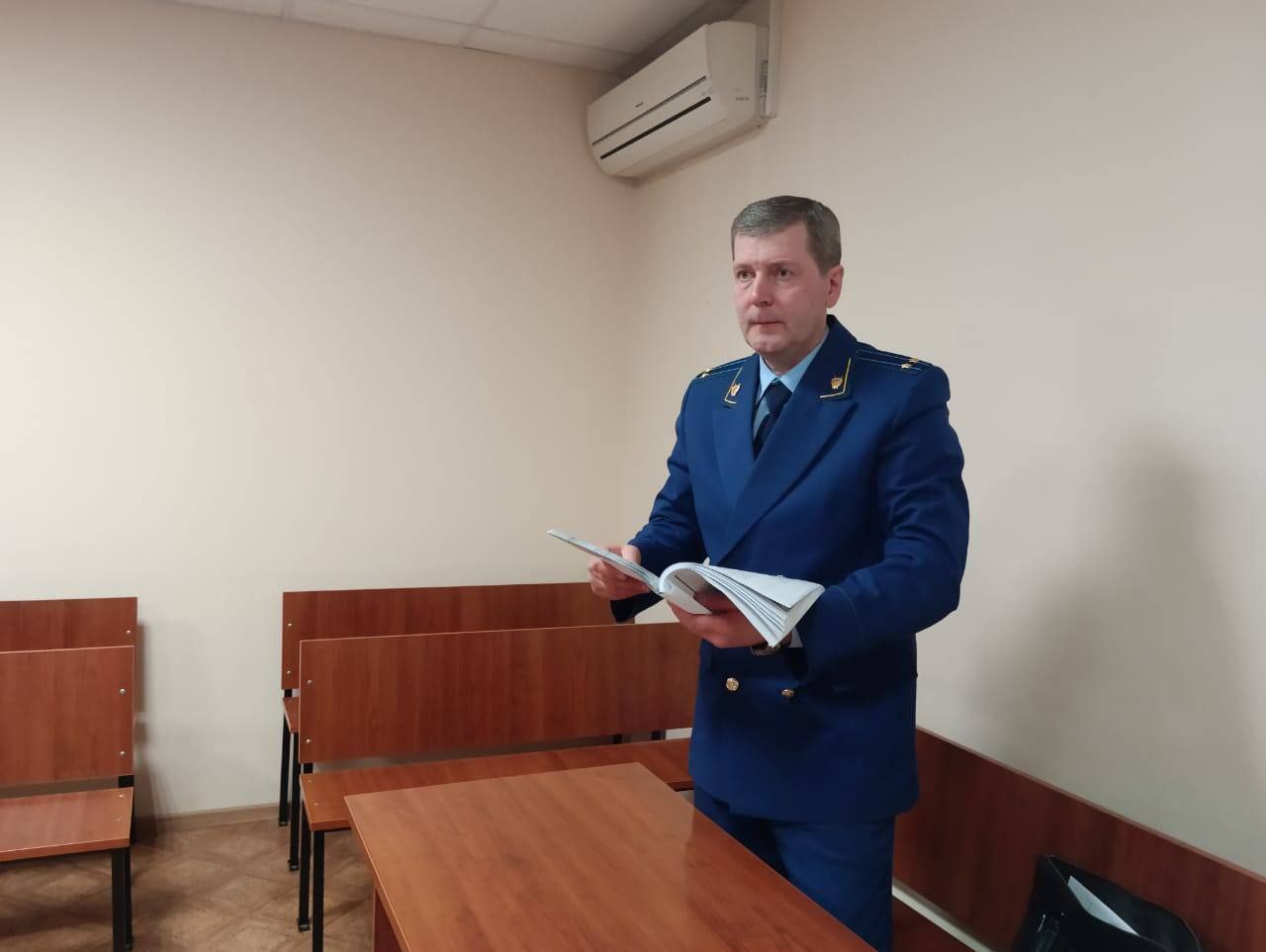 Прокуратура города Энгельса в суде поддержала государственное обвинение по уголовному делу в отношении 54-летнего генерального директора ООО "УК Покровск"