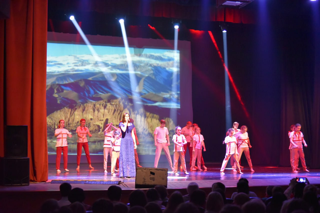 Во Дворце культуры состоялось торжественное мероприятие, посвящённое Дню памяти о россиянах, исполнявших служебный долг за пределами Отечества Во Дворце культуры состоялось торжественное мероприятие, посвящённое Дню памяти о россиянах, исполнявших служебный долг за пределами Отечества