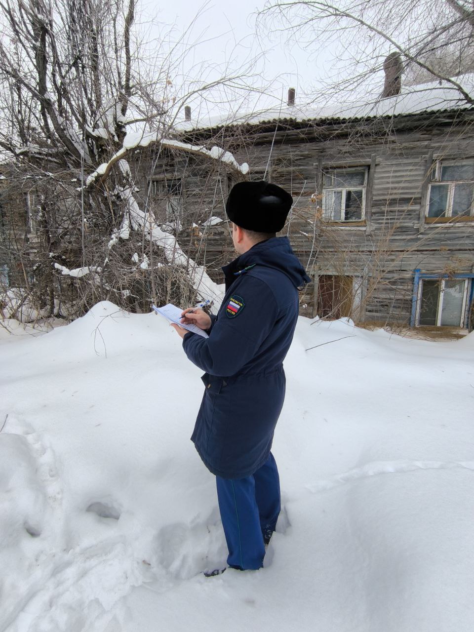 По поручению прокурора Саратовской области Сергея Филипенко Вольская межрайонная прокуратура проводит проверку информации о нарушении жилищных прав граждан