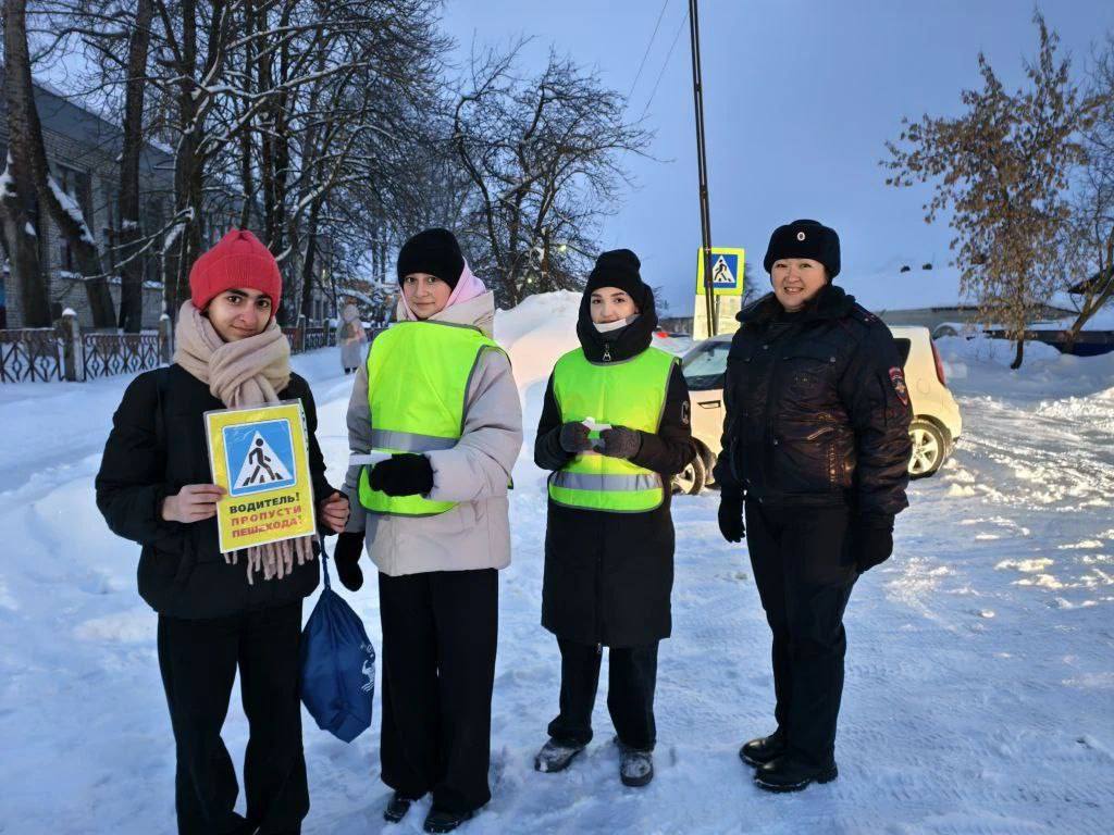 В Ртищево юным пешеходам напомнили о правилах перехода проезжей части В Ртищево юным пешеходам напомнили о правилах перехода проезжей части