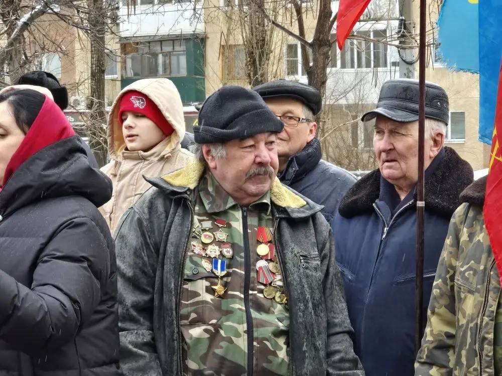 Принял участие в митинге, посвященном Дню памяти о россиянах, исполнявших служебный долг за пределами Отечества и 37-й годовщине вывода советских войск с территории Афганистана Принял участие в митинге, посвященном Дню памяти о россиянах, исполнявших служебный долг за пределами Отечества и 37-й годовщине вывода советских войск с территории Афганистана