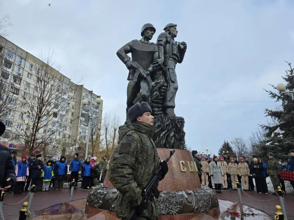 Принял участие в митинге, посвященном Дню памяти о россиянах, исполнявших служебный долг за пределами Отечества и 37-й годовщине вывода советских войск с территории Афганистана