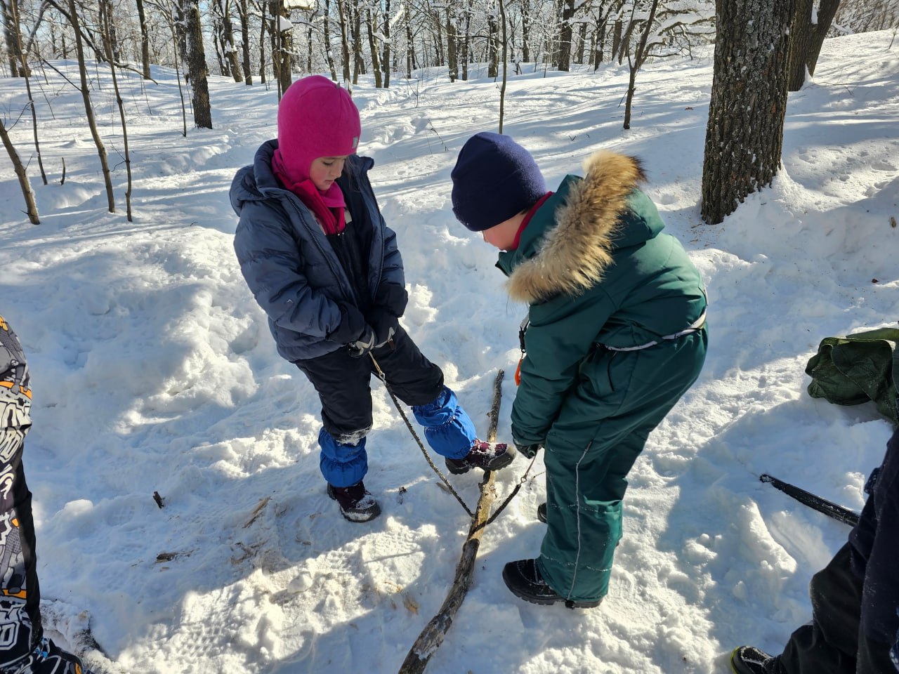 Юные туристы отправились покорять зимнюю тайгу Юные туристы отправились покорять зимнюю тайгу