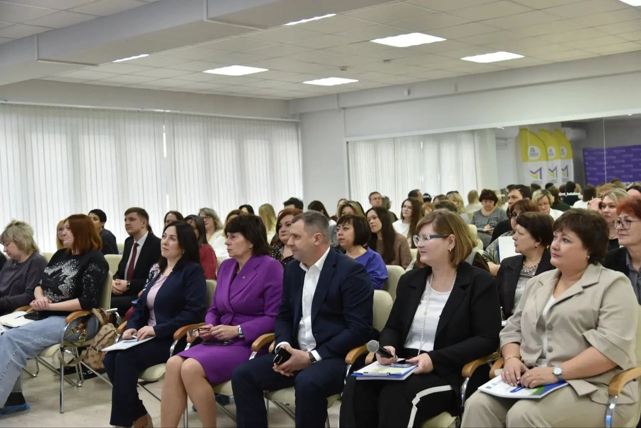 В «Молодёжной инициативе» проходит семинар в рамках конкурса «Творим добро вместе»