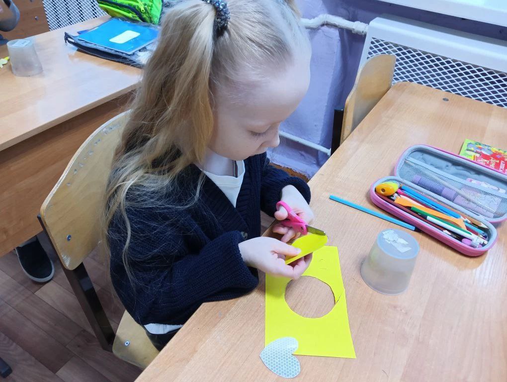 Ртищевские госавтоинспекторы провели для дошкольников мастер-класс «Сердце безопасности!» Ртищевские госавтоинспекторы провели для дошкольников мастер-класс «Сердце безопасности!»