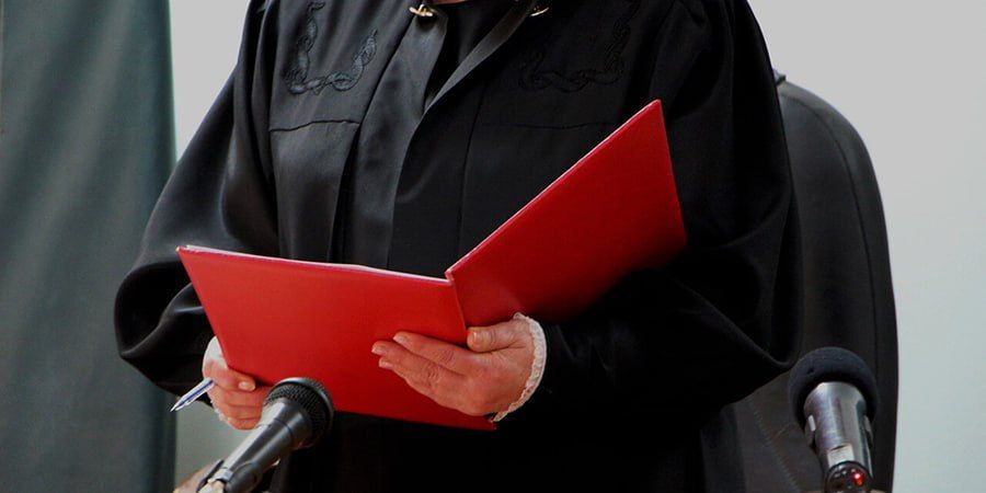 Двух глав саратовских УК отправили под домашний арест по делу о коррупции