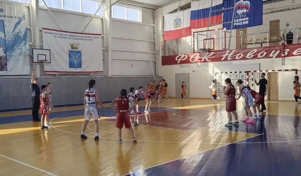 Энгельсская команда девушек вышла в финал региона Чемпионата Школьной баскетбольной лиги «КЭС-БАСКЕТ»