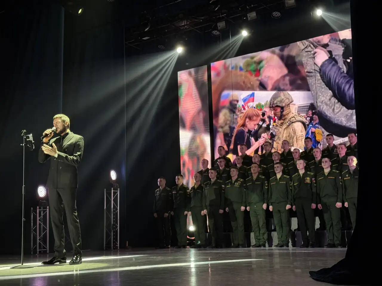 Принял участие в торжественном мероприятии, посвященном Дню защитника Отечества Принял участие в торжественном мероприятии, посвященном Дню защитника Отечества