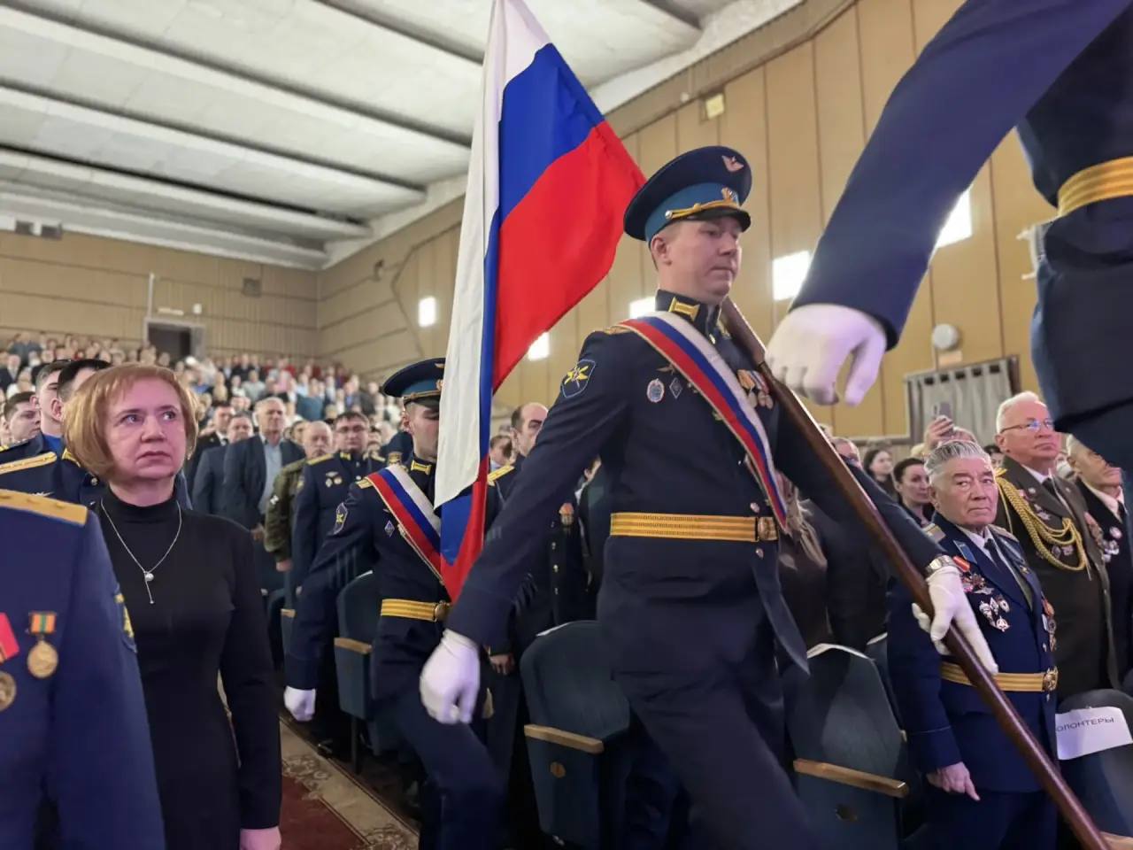 Принял участие в торжественном мероприятии, посвященном Дню защитника Отечества Принял участие в торжественном мероприятии, посвященном Дню защитника Отечества