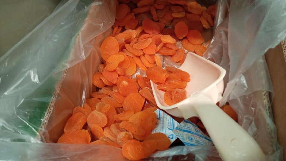 Гость с Востока обомлел, когда увидел, как я замачиваю сухофрукты