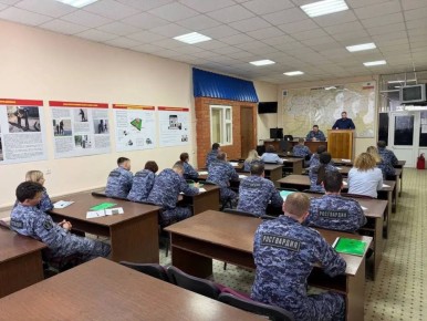 Сотрудник регионального управления провел встречу с сотрудниками Росгвардии