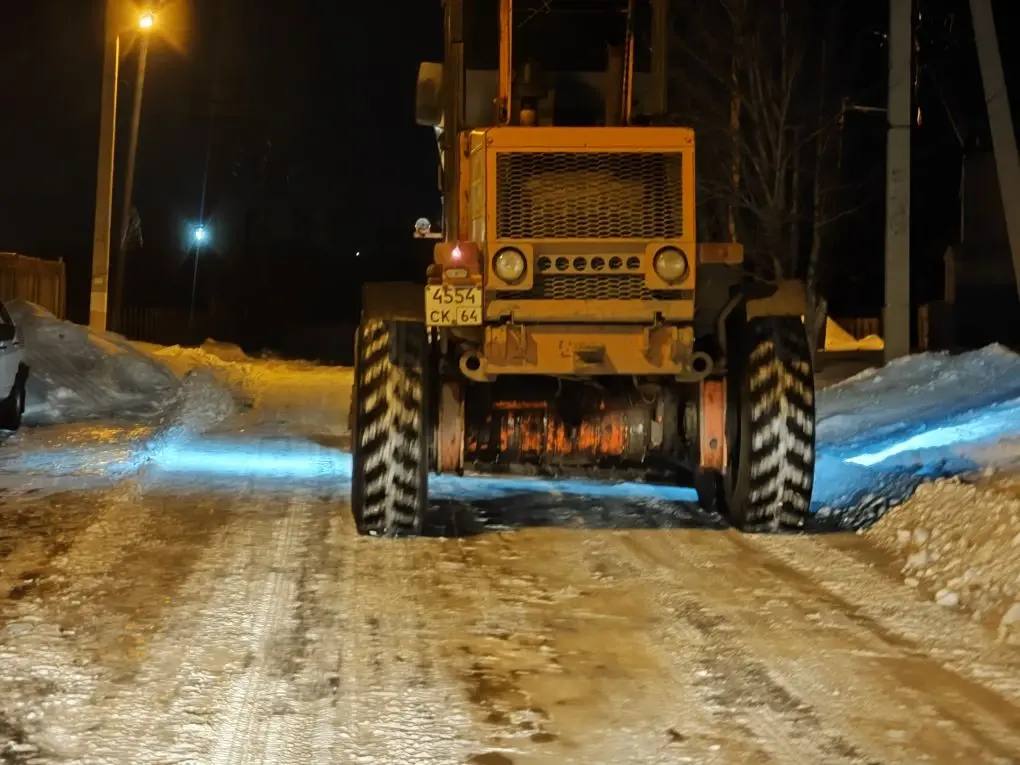 В Балаково продолжается расчистка улиц, тротуаров и общественных пространств от снега В Балаково продолжается расчистка улиц, тротуаров и общественных пространств от снега
