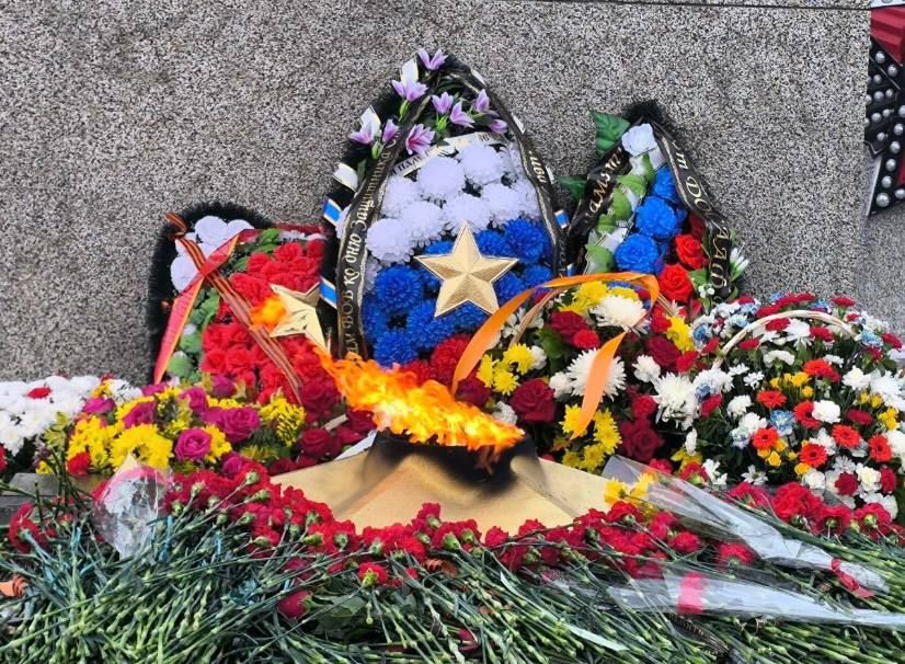 ������, � ���� ��������� ���������, � �������� ������ ����������, �������� � ���� ������� ������������� ����� ��������� ��������� ���������� ������ � ������� ����