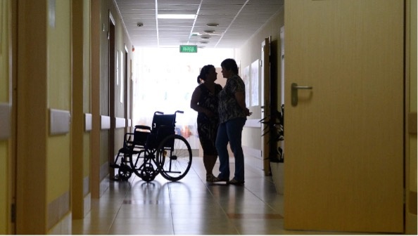 В Госдуме обсуждают увеличение пенсии для ухаживающих до уровня МРОТ