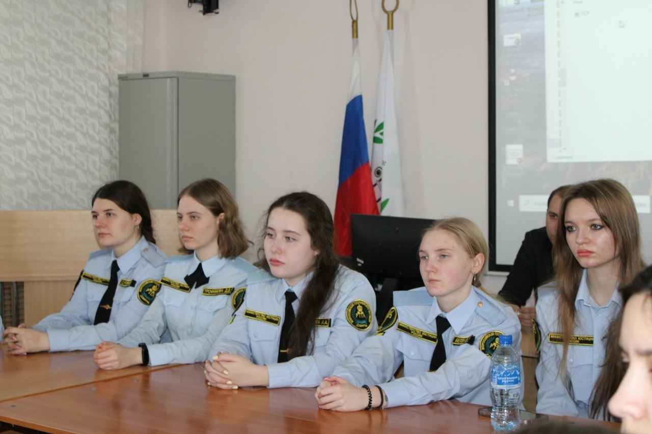 Представители ГСУ ГУ МВД России по Саратовской области приняли участие в семинаре «Актуальные вопросы противодействия незаконной миграции» Представители ГСУ ГУ МВД России по Саратовской области приняли участие в семинаре «Актуальные вопросы противодействия незаконной миграции»