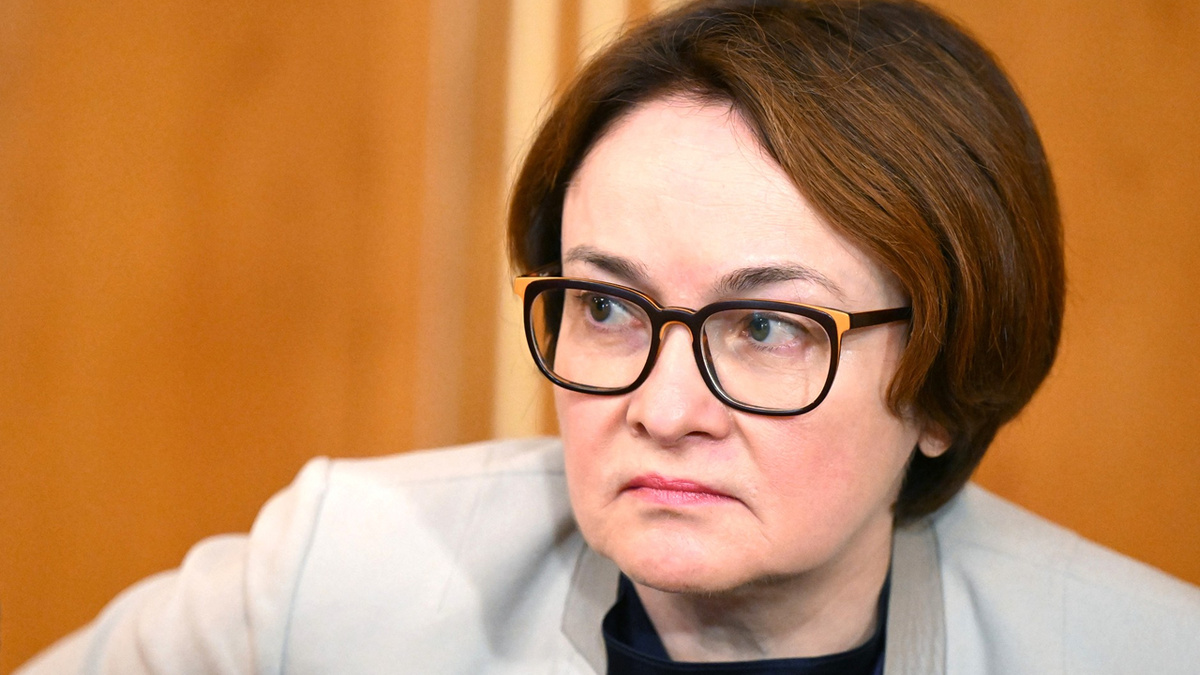 Российские банки обеспокоены: возможная блокировка карт Visa и MasterCard