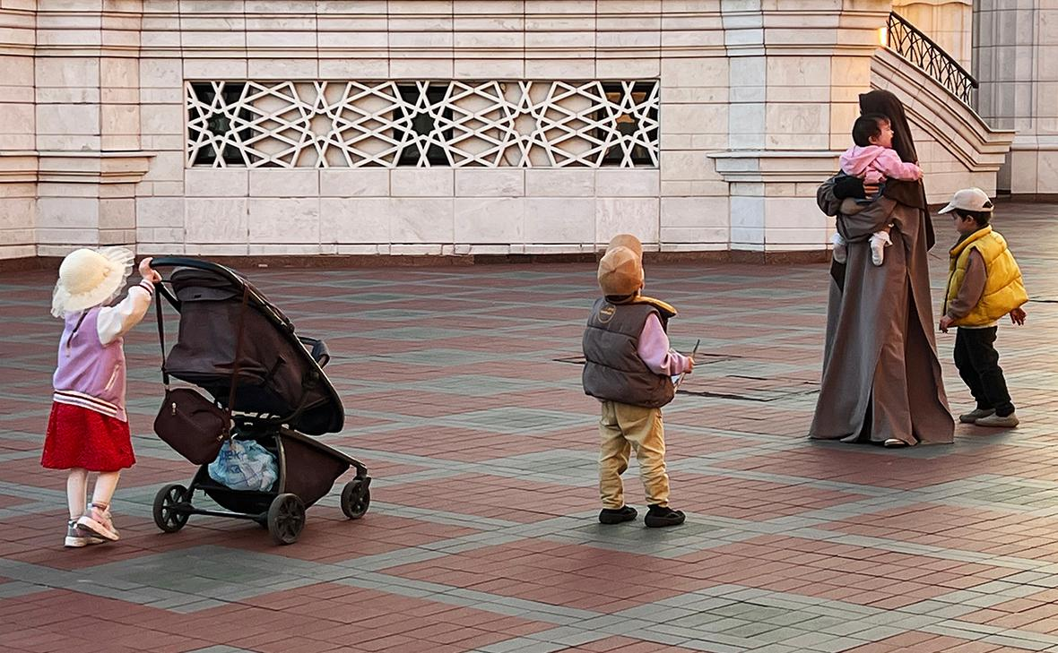 Пособия для многодетных семей: новый закон защитит от потери поддержки