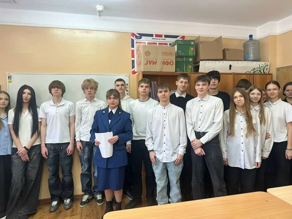 ������������� ����������� ������ �������� ������� ������� � ��������� 9 ������ ������� ����� � 12 ��. �.�. ��������