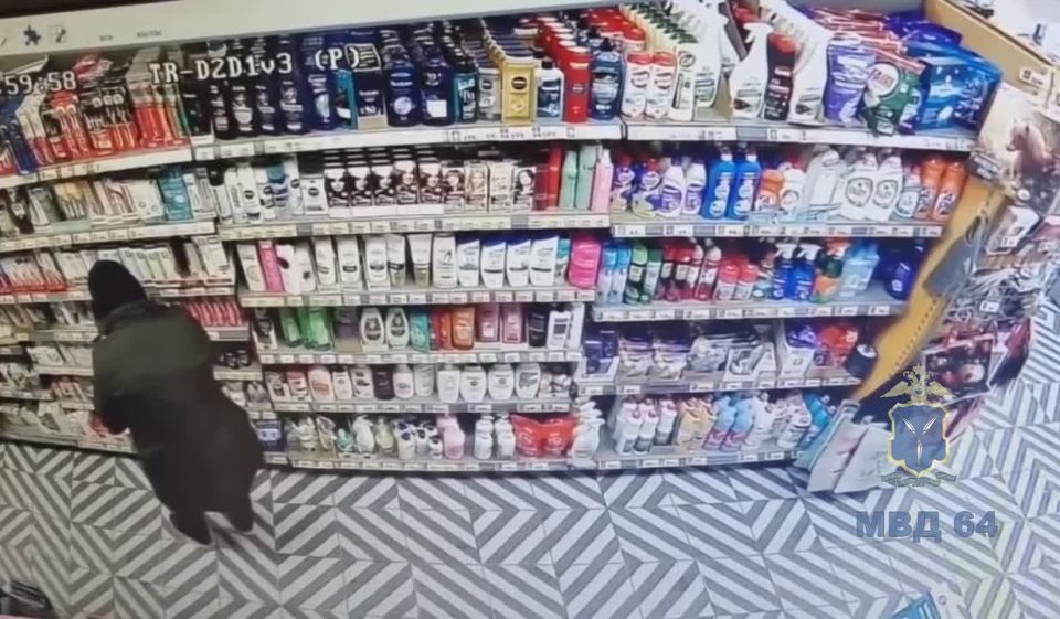 Саратовец украл из магазина 27 дезодорантов