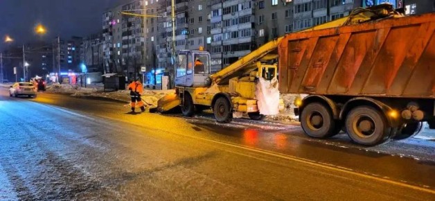 Продолжаем работы по уборке города от снега в круглосуточном режиме
