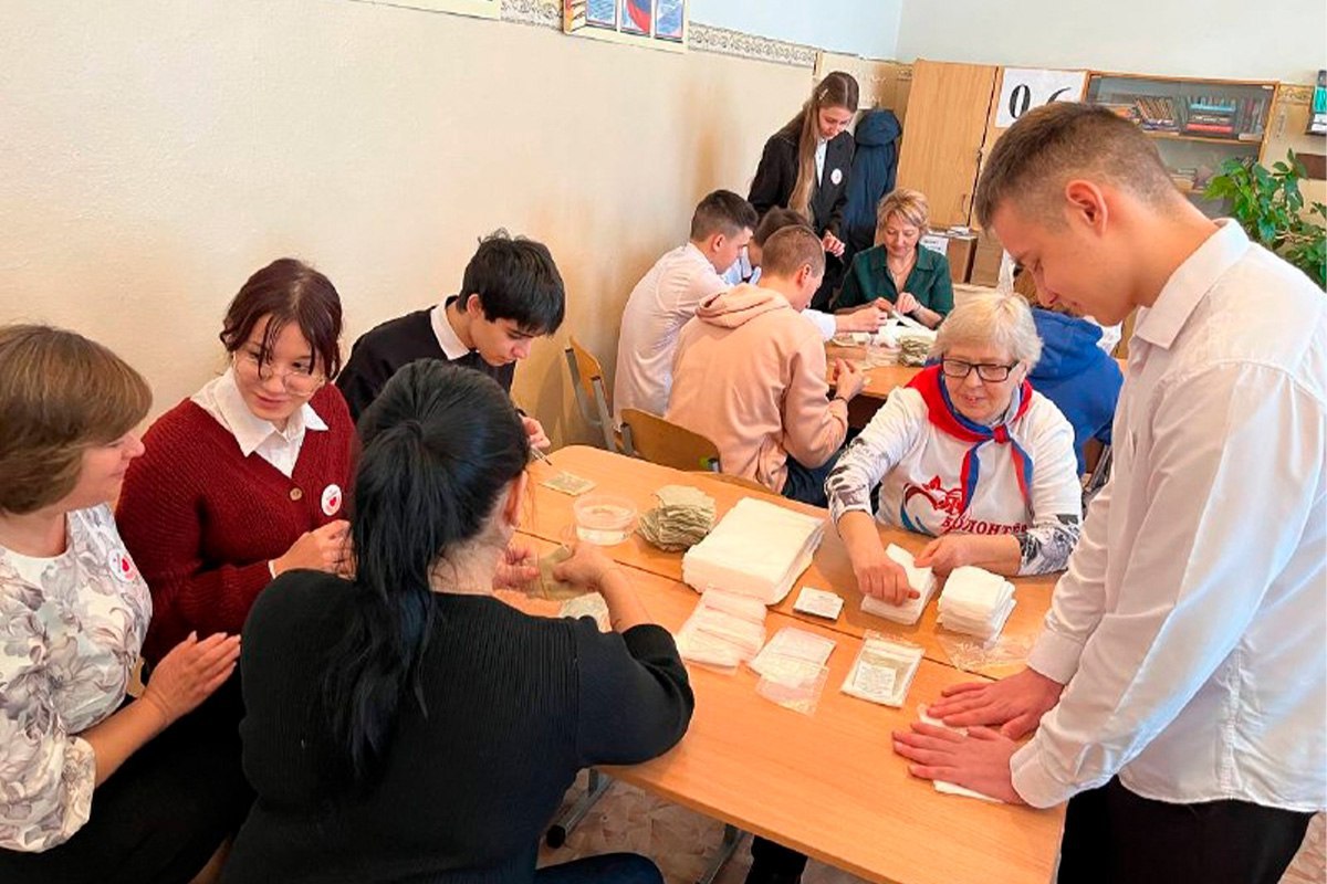 В Аркадаке провели мастер-класс по изготовлению «сухого душа» для бойцов В Аркадаке провели мастер-класс по изготовлению «сухого душа» для бойцов