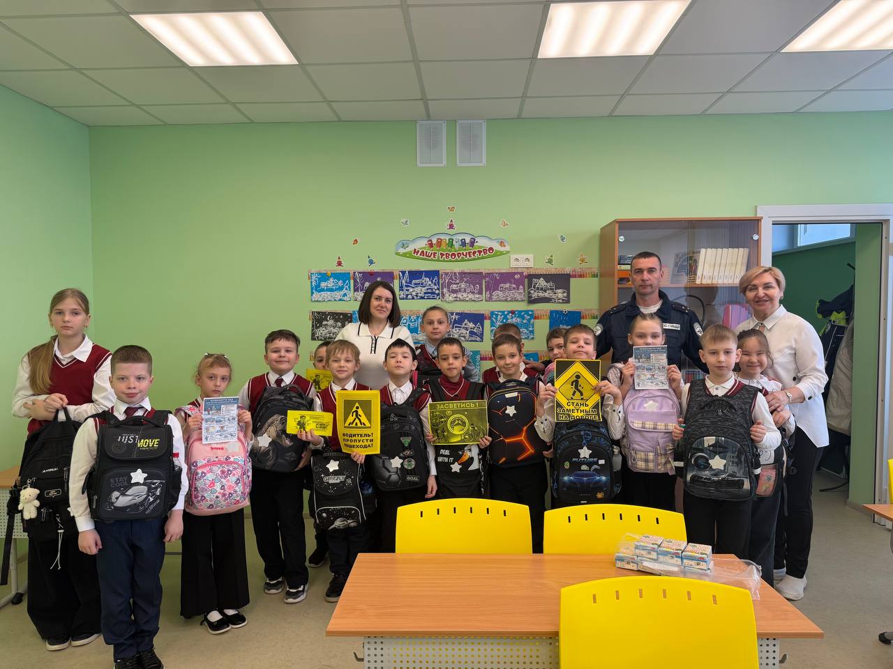 В Базарном Карабулаке сотрудники Госавтоинспекции напоминили школьникам о необходимости соблюдения Правил дорожного движения В Базарном Карабулаке сотрудники Госавтоинспекции напоминили школьникам о необходимости соблюдения Правил дорожного движения