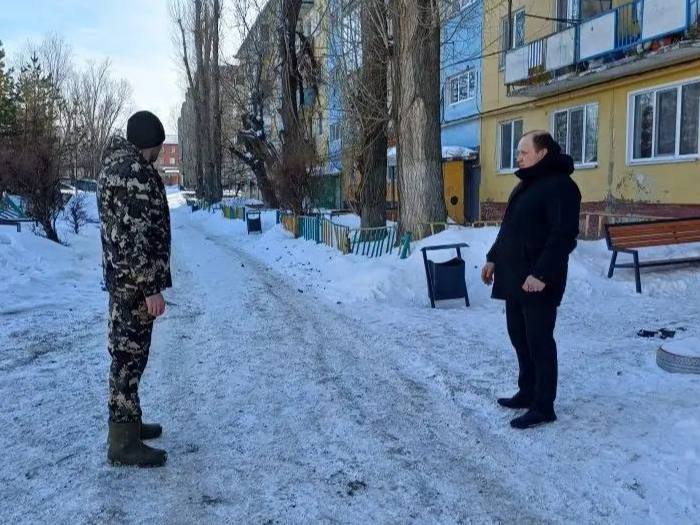 В Саратове продолжается мониторинг состояния дворовых территорий В Саратове продолжается мониторинг состояния дворовых территорий