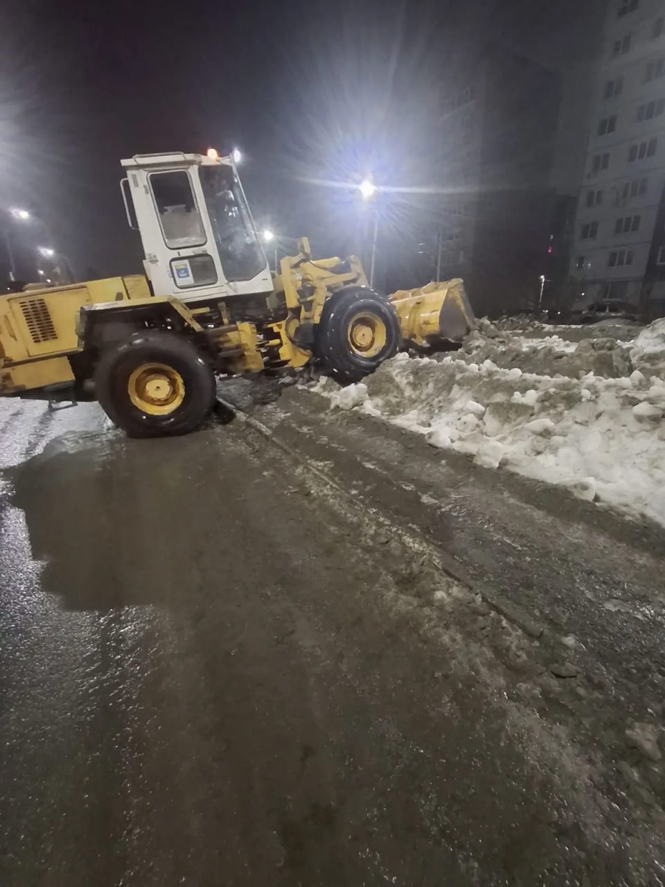 В Балаково продолжаются работы по благоустройству В Балаково продолжаются работы по благоустройству