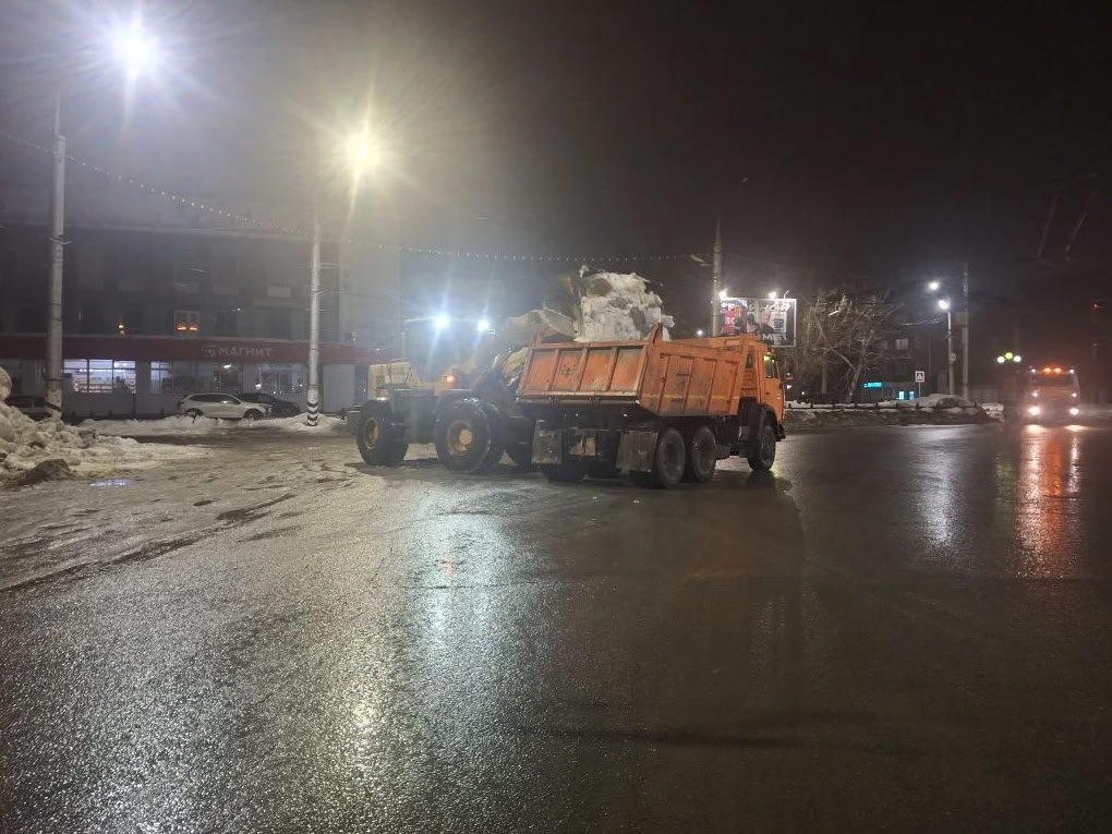 В Балаково продолжаются работы по благоустройству В Балаково продолжаются работы по благоустройству