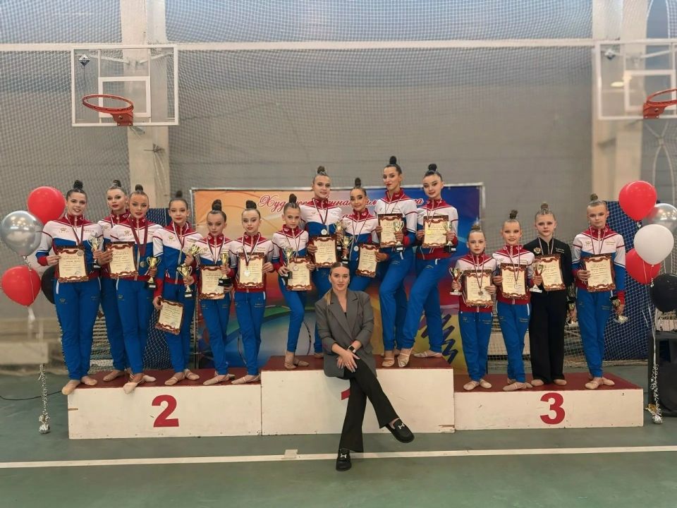 Юные балаковские гимнастки вернулись из Балашова с комплектом медалей