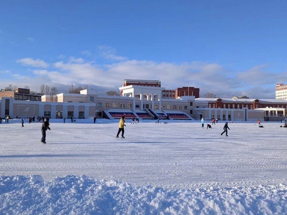 Катки - все: в Саратове завершается сезон катания на коньках