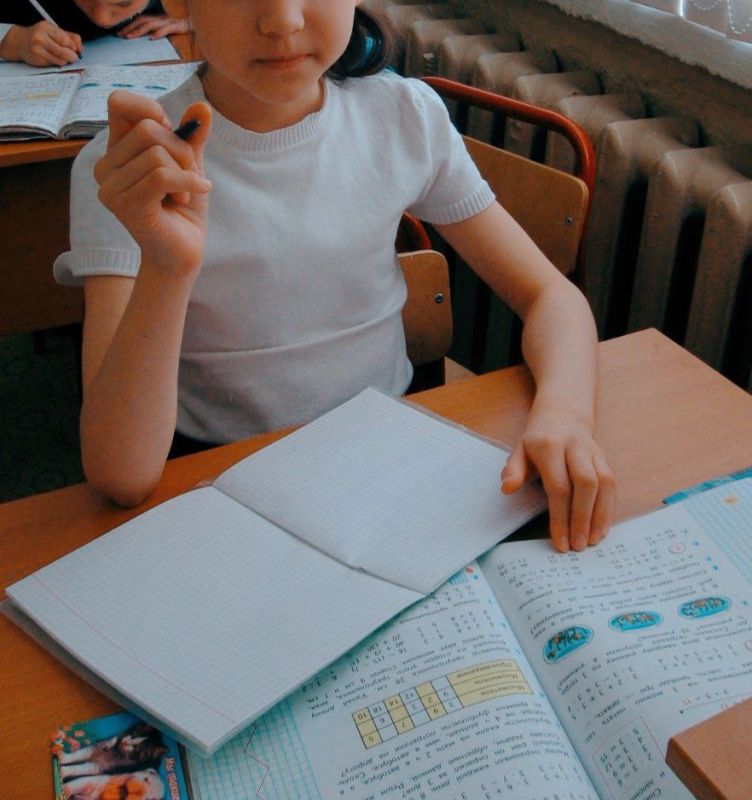 Права школьников: где заканчиваются обязанности и начинаются требования