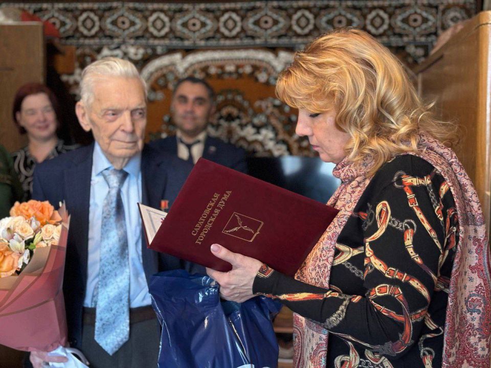 2 ����� ���� 100-������ ������ ������� �������� ��������� ������ �������� ����� ��������� �����