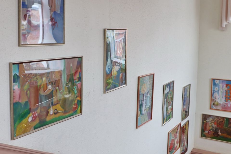 В городской Думе открылась выставка работ юных художников