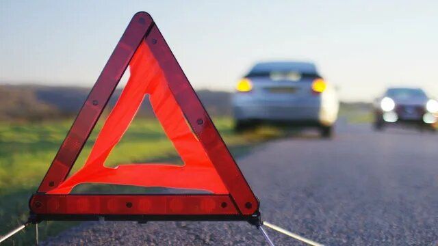 Как правильно убрать машину после ДТП: руководство для водителей в 2026 году