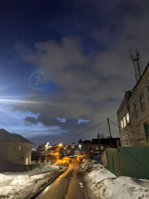 "Зловещее облако парило над Саратовом вчера", шутит подписчик тг-к "Саратов 24"