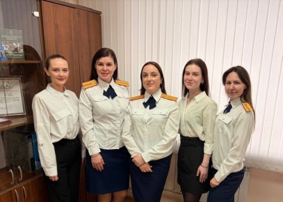 Завершая наш фотопроект, в рамках которого мы рассказывали о сотрудницах управления, посвятивших себя делу служения закону, хотим познакомить Вас с прекрасными девушками, которые несут службу в территориальных отделах...