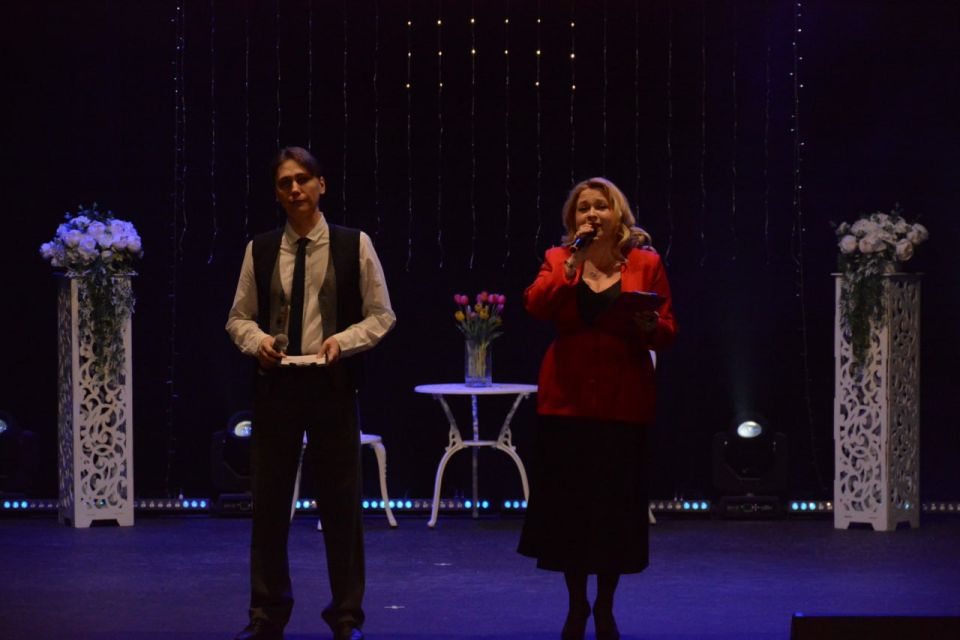 Праздничный концерт для прекрасных дам в Городском центре искусств