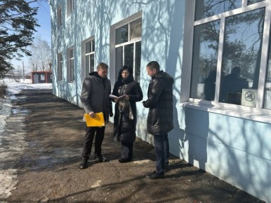 После выполнения ремонтных работ на стадионе «Сигнал» на постоянной основе ведётся работа с подрядными организациями, которые выполняли работы по обновлению