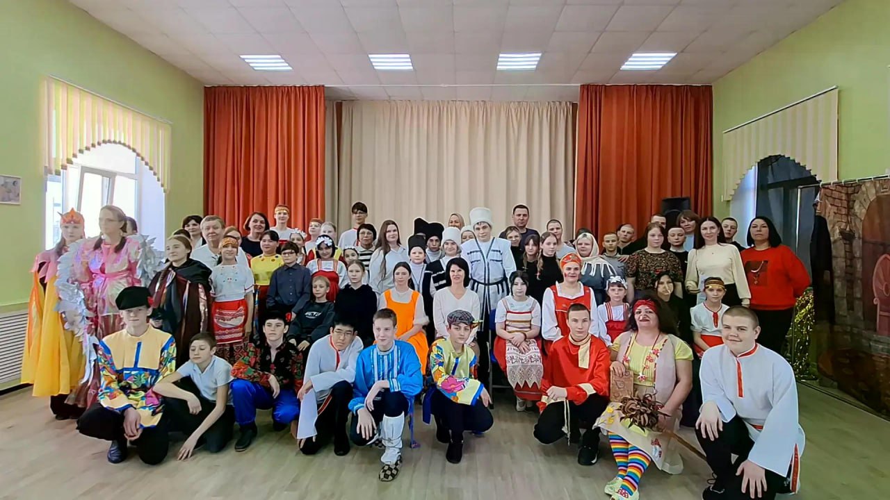 Школьные актёры оживили народные сказки Школьные актёры оживили народные сказки