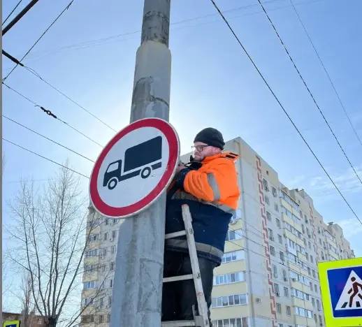 Весна принесла с собой не только тепло, но и старт активных работ по наведению порядка в городе Весна принесла с собой не только тепло, но и старт активных работ по наведению порядка в городе