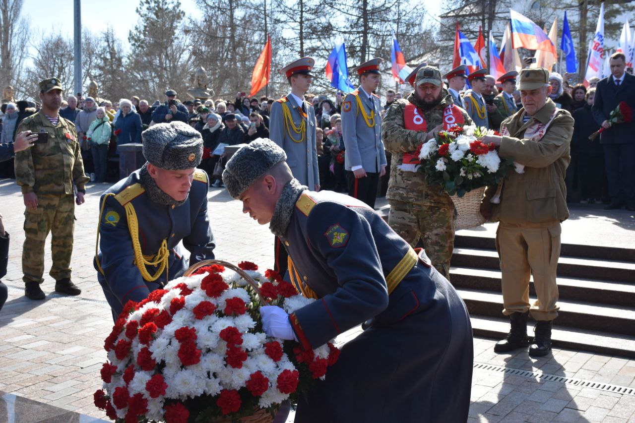 В Саратове увековечили имена участников специальной военной операции В Саратове увековечили имена участников специальной военной операции
