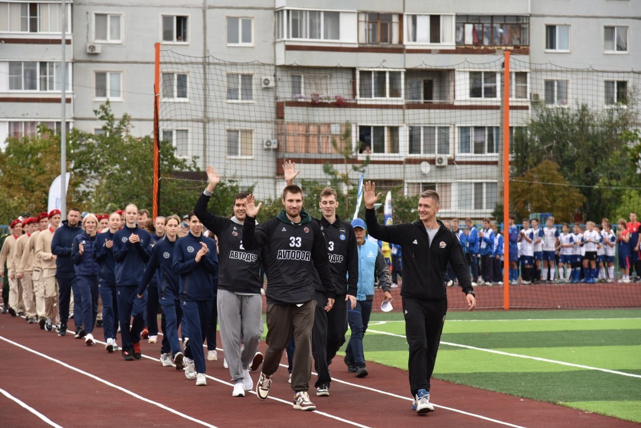 О развитии спорта. В 2025 году за счет выделенных средств из областного бюджета и при софинансировании Балаковского филиала «Апатит» завершено строительство физкультурно-оздоровительного комплекса открытого типа на стадионе... О развитии спорта. В 2025 году за счет выделенных средств из областного бюджета и при софинансировании Балаковского филиала «Апатит» завершено строительство физкультурно-оздоровительного комплекса открытого типа на стадионе...