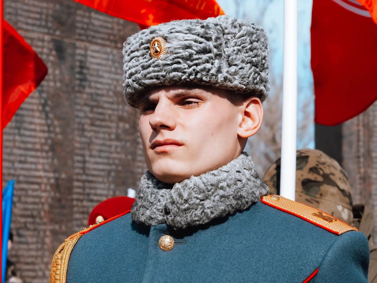 В Саратове увековечили имена участников специальной военной операции В Саратове увековечили имена участников специальной военной операции