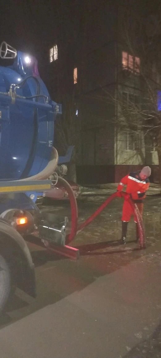 В Балаково продолжаются работы по уборке улиц В Балаково продолжаются работы по уборке улиц