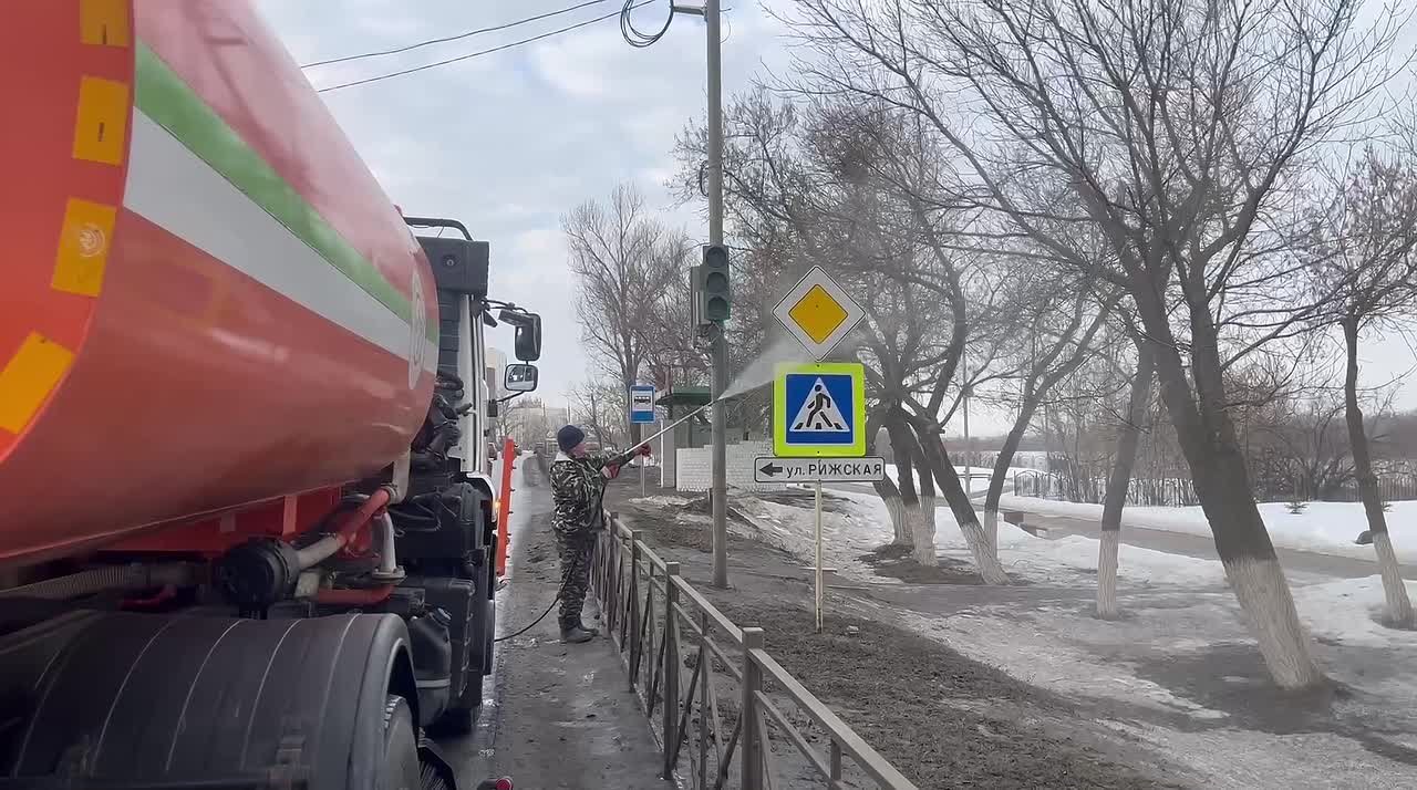 Весна принесла с собой не только тепло, но и старт активных работ по наведению порядка в городе