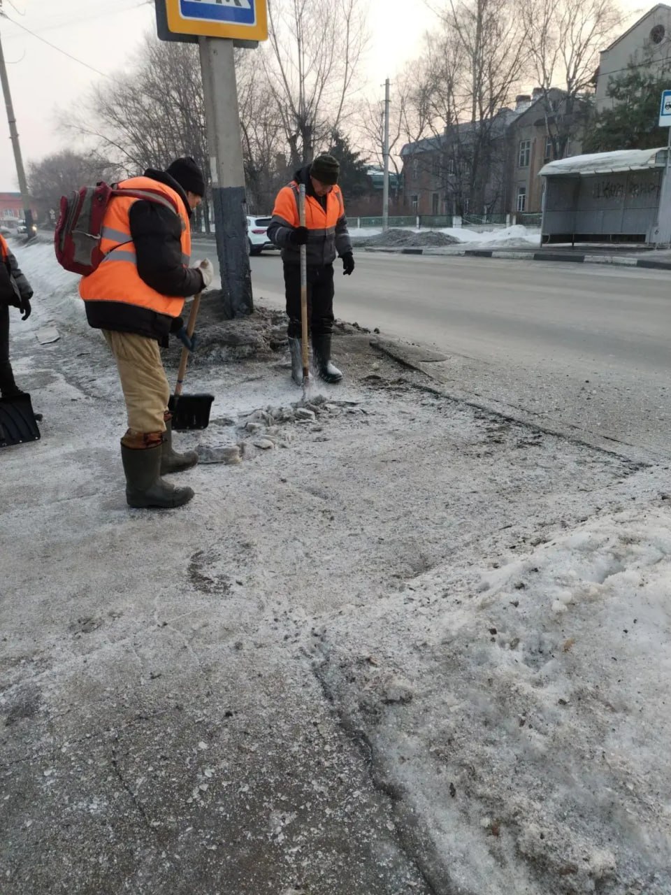 В Балаково продолжаются работы по уборке улиц В Балаково продолжаются работы по уборке улиц