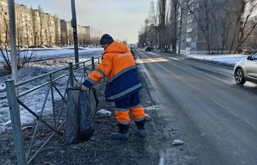 Весна принесла с собой не только тепло, но и старт активных работ по наведению порядка в городе Весна принесла с собой не только тепло, но и старт активных работ по наведению порядка в городе