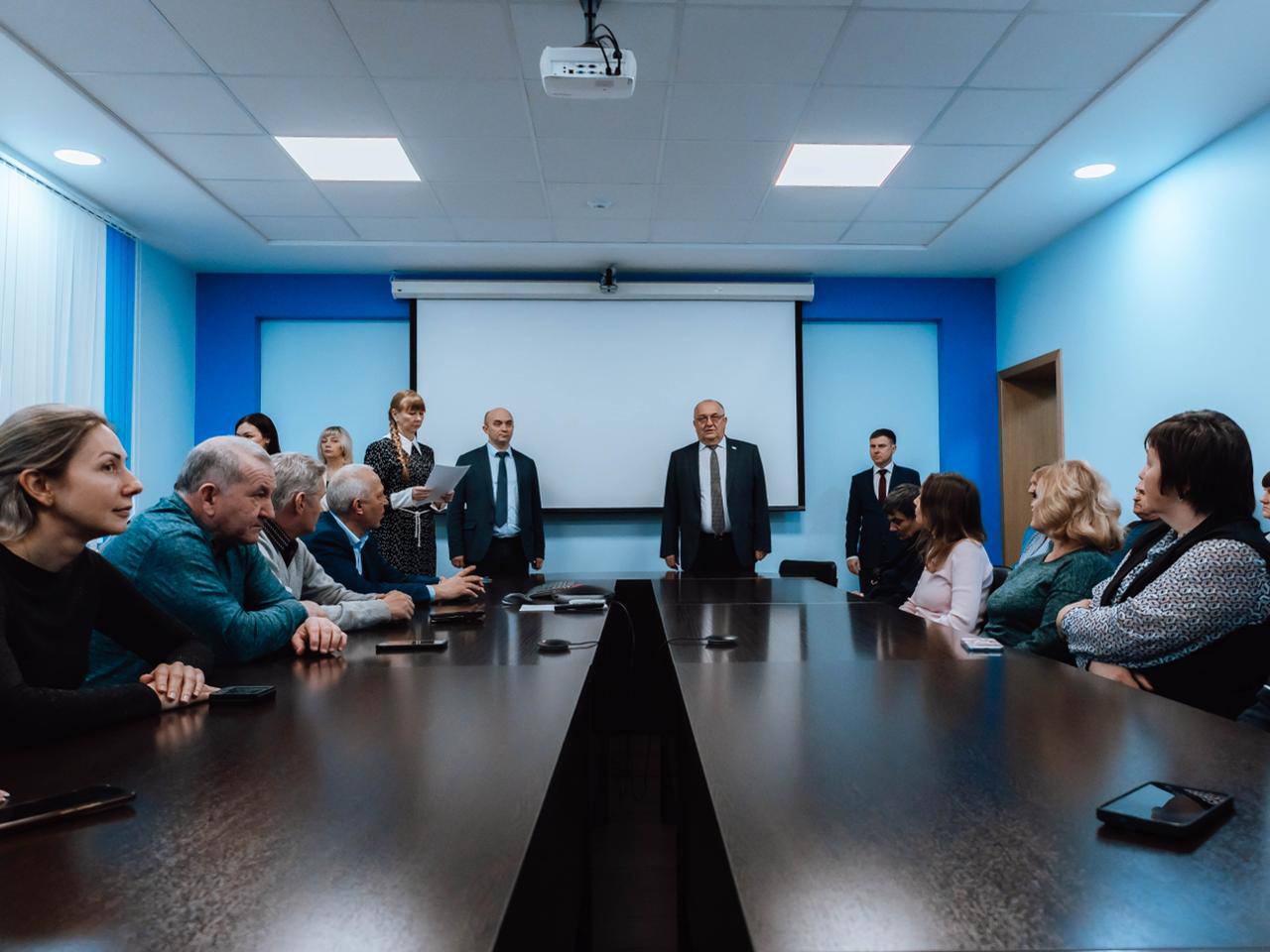 Встретился с коллективом МУПП «Саратовводоканал» Встретился с коллективом МУПП «Саратовводоканал»